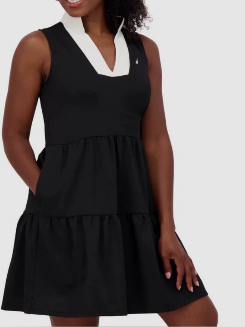 Nautica Black Sleeveless Tiered Dress with White Twill V-Neck Collar (M)